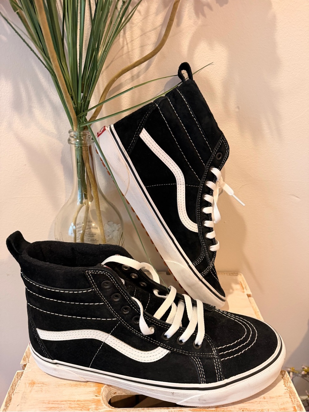 Vans Men’s Black & White Sk8-Hi Suede High-Top Sneakers 10.5 NWOT